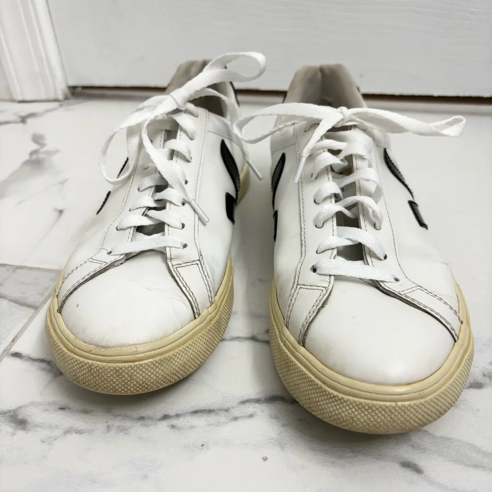 Veja Leather Sneakers Womens 8 White Lace Up Casual